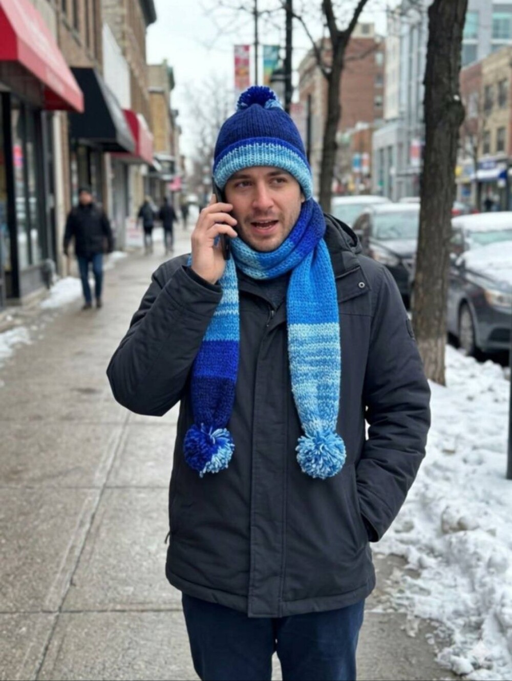 Hand-Knit Blue Ombre Beanie & Scarf Set - Men's Winter Accessory